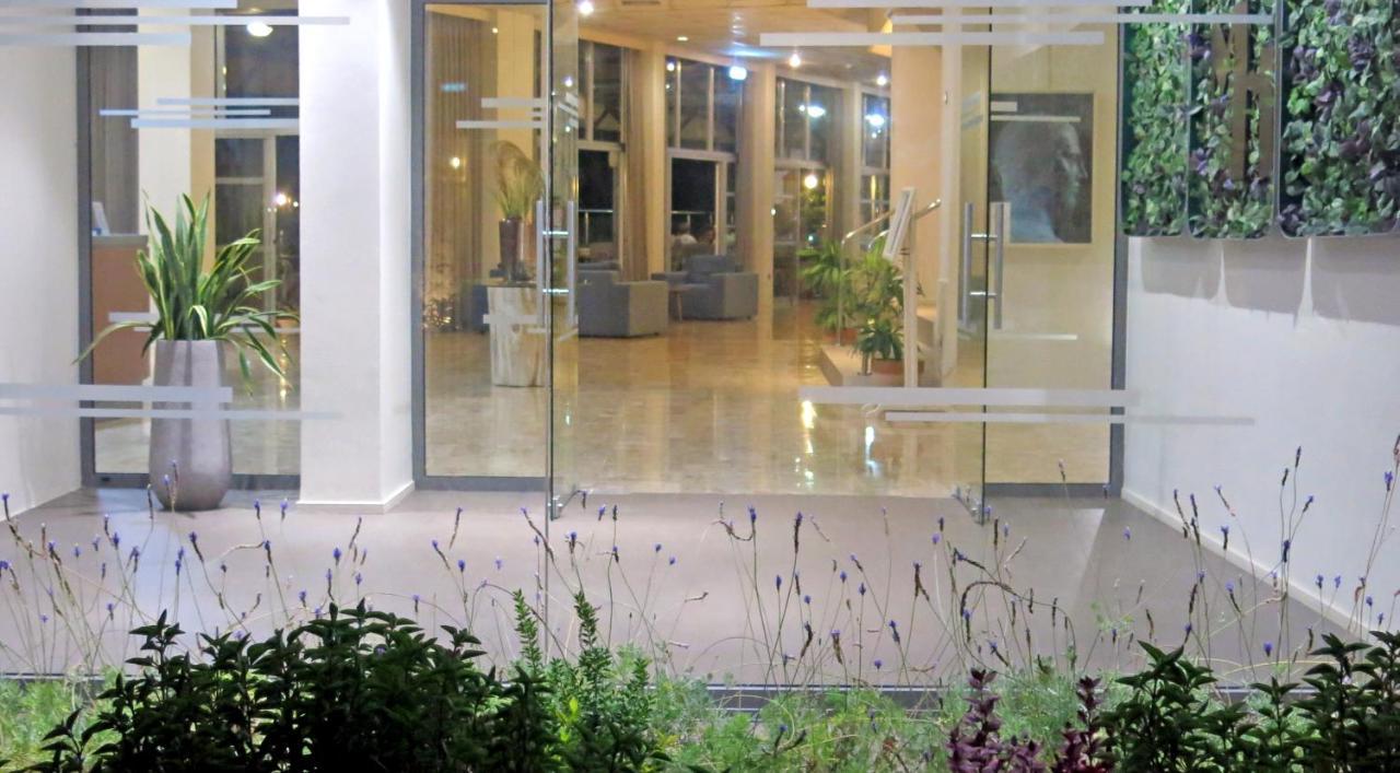 Marina Hotel Ayia Napa Exterior foto