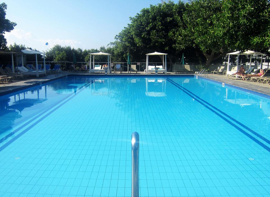 Marina Hotel Ayia Napa Exterior foto