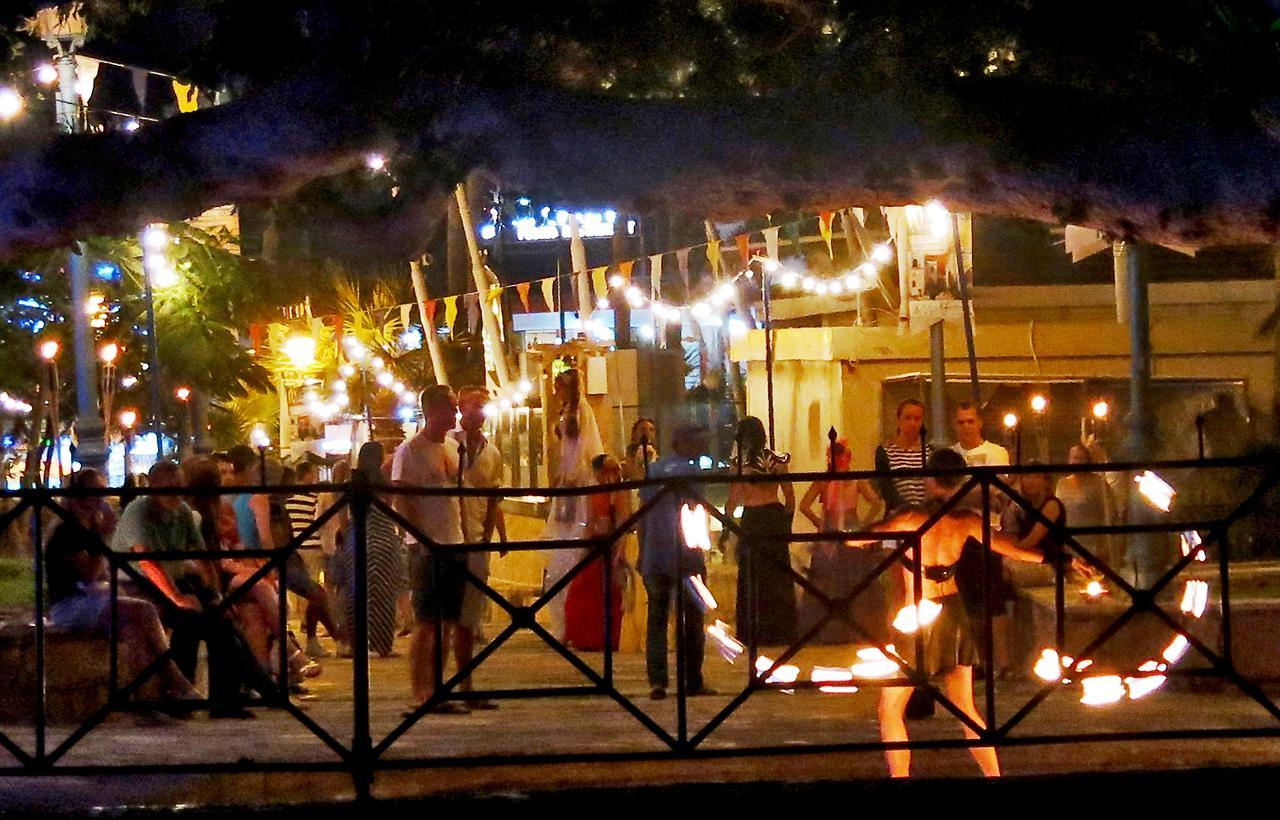 Marina Hotel Ayia Napa Exterior foto